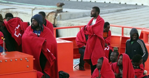 Ponad 100 tysięcy nielegalnych imigrantów płynących z Afryki do Włoch uratowały siły tego kraju podczas trwającej ponad rok operacji patrolowania Morza Śródziemnego Mare Nostrum. Dane te podały władze w Rzymie, ogłaszając zakończenie tych działań. 