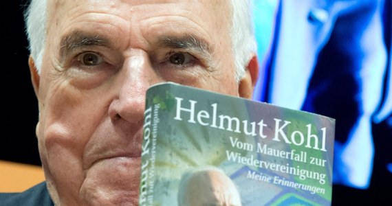 Były kanclerz Helmut Kohl uważa, że winę za kryzys w Europie ponosi niemiecki rząd Gerharda Schroedera. Według niego Berlin popełnił wielki błąd, pozwalając na przedwczesne wejście Grecji do strefy euro, a następnie sam przyczynił się do naruszenia dyscypliny budżetowej.    