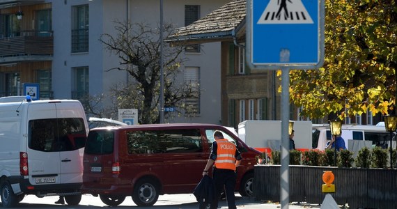Trzy osoby zginęły w strzelaninie w Wilderswil kantonie Berno w Szwajcarii. 
