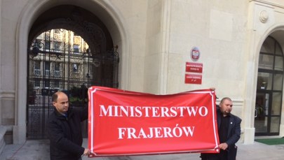 "Ministerstwo frajerstwa". Rolnicy protestują
