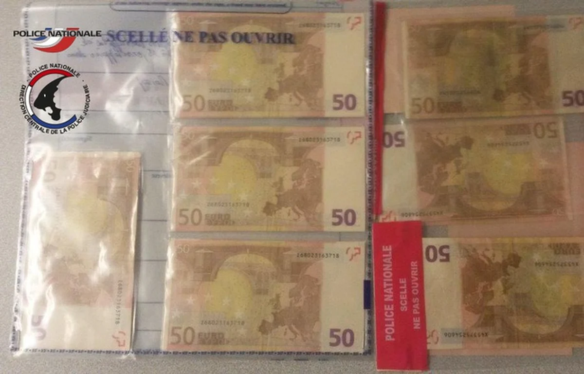 Szerzy się plaga kupowania fałszywych banknotów w internecie – alarmuje francuska policja. Funkcjonariusze schwytali w podparyskim imigranckim getcie „hurtownika”, który rozprowadzał kupowane regularnie w sieci podrobione banknoty euro z wykonanymi w Chinach hologramami.