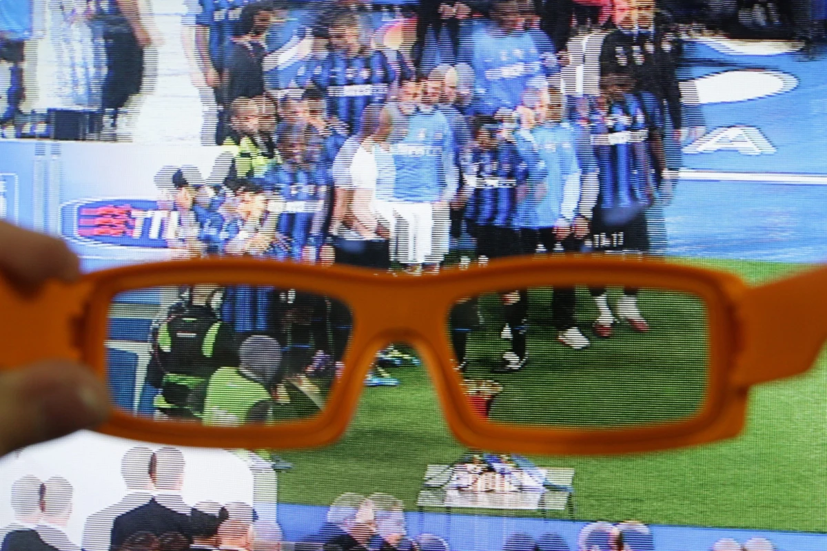 Technologia 3D może być groźna dla zdrowia dzieci – szczególnie dla ich oczu – alarmuje francuska Państwowa Agencja Bezpieczeństwa Sanitarnego. Zaleca ona rodzicom, by zakazali dzieciom do 6. roku życia oglądania filmów w 3D i nie dopuszczali ich do urządzeń z trójwymiarowi wyświetlaczami.