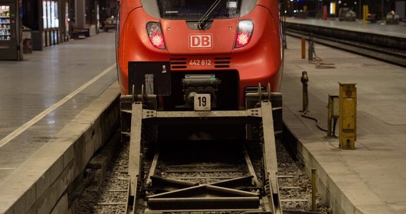 Niemiecki sąd pracy odrzucił wniosek kolei Deutsche Bahn (DB) w sprawie przerwania ogólnokrajowego strajku maszynistów. Protest, który rozpoczął się w środę i objął maszynistów pociągów towarowych i pasażerskich, zorganizował związek zawodowy GDL.  