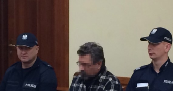 10 lat więzienia - taki wyrok usłyszał w sądzie w Gorzowie Wielkopolskim Jacek C. oskarżony o molestowanie pięciorga swoich bratanków. Wyrok nie jest prawomocny. 51-latek ma też zakaz zbliżania się do pokrzywdzonych i kontaktowania się z nimi.