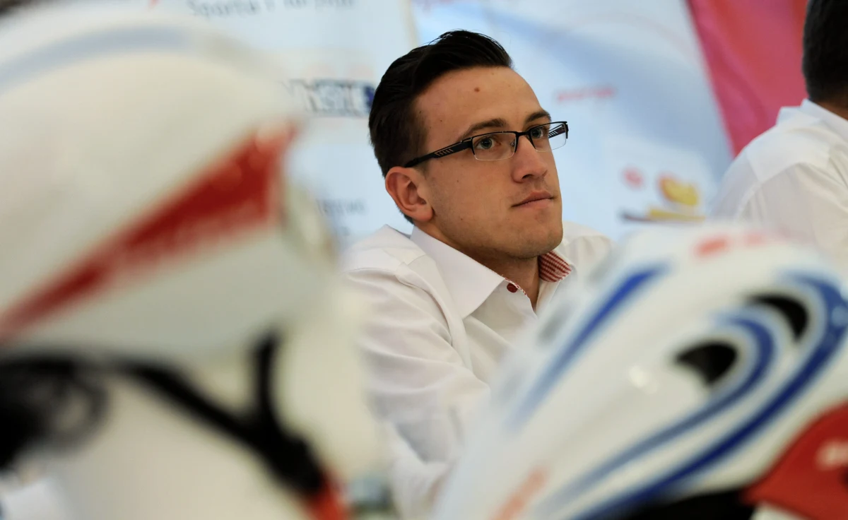 Andrzej Bartkiewicz pobił na torze w Pruszkowie najstarszy kolarski rekord Polski, pokonując w ciągu godziny dystans 47,618 km. Poprawił rezultat Mieczysława Nowickiego z 1973 roku - 42,0214 km. 