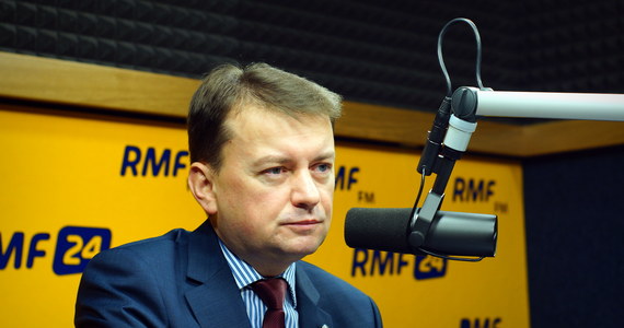 „Hofman odpowiedział za winy, został wyrzucony z partii” - mówi szef klubu PiS Mariusz Błaszczak w odpowiedzi na pytania słuchaczy w Kontrwywiadzie RMF FM. „Jesteśmy stanowczy, bezwzględni – no mercy” – dodaje Błaszczak.