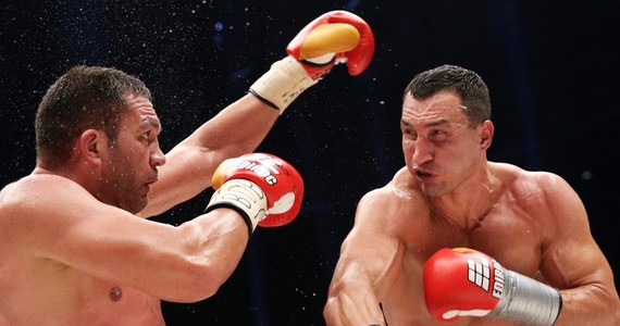 Ukraiński bokser Władimir Kliczko pokonał na ringu w Hamburgu przez nokaut w piątej rundzie Bułgara Kubrata Pulewa. Tym samym obronił tytuł mistrza świata federacji IBF w wadze ciężkiej.