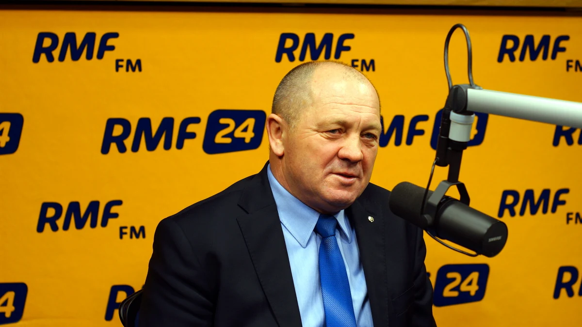 Euforia po wyborach? "Nie euforia, ale zasłużony wynik" - mówi minister rolnictwa Marek Sawicki w rozmowie z Konradem Piaseckim w RMF FM. "Widać, że ci, którzy spotykają się z ludźmi, mają silne poparcie" - dodaje Sawicki. "Warto, żeby PiS zastanowił się, czy chce mieć zdolności koalicyjne czy prowadzić politykę przez walkę" - ocenia Sawicki i dodaje, że PiS pracował poprzez brutalny atak na PSL. "Być może coś PiS-owi uda się skleić, ale nie sądzę, że z PSL" - dodaje. "W większości przypadków PSL spokojnie złoży koalicję z PO. Tak się umawialiśmy" - mówi Marek Sawicki.