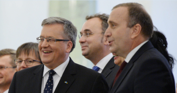 Unia Europejska powinna być gotowa na czarne scenariusze rozwoju wydarzeń na wschodniej Ukrainie - powiedział w Brukseli szef polskiej dyplomacji Grzegorz Schetyna przed spotkaniem ministrów spraw zagranicznych państw unijnych.