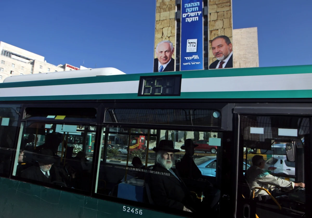 W Jerozolimie znaleziono powieszonego palestyńskiego kierowcę autobusu. Według policji mężczyzna popełnił samobójstwo, ale jego rodzina twierdzi, że został zabity. W mieście utrzymują się napięcia między ludnością izraelską i palestyńską.