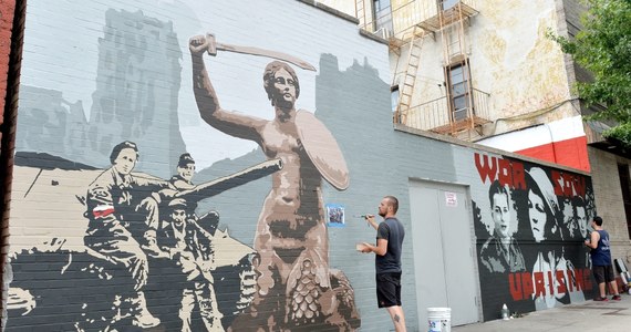 Poruszenie w polonijnej dzielnicy Nowego Jorku. Ktoś zamalował mural, który powstał z okazji 70. rocznicy wybuchu Powstania Warszawskiego. Nowe graffiti zasłoniło twarze powstańców. Zamalowano też znak "Polski Walczącej". 
