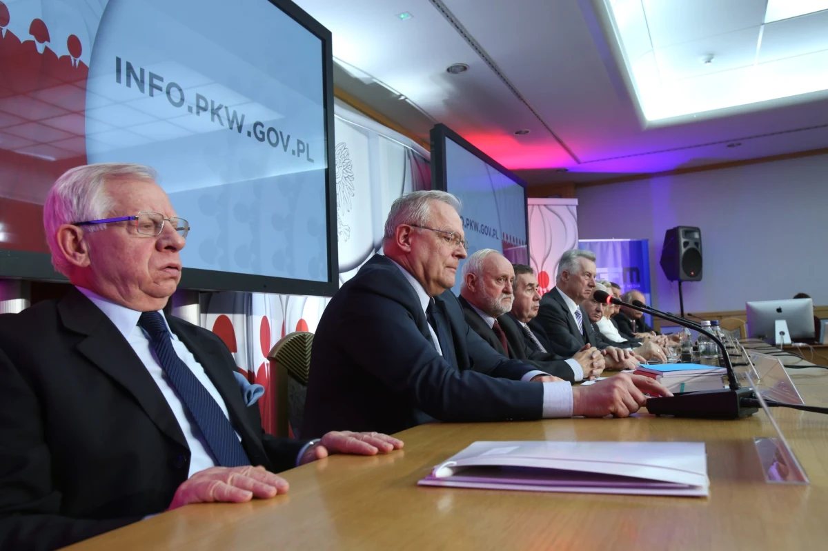 Tylko komisja wojewódzka w Opolu zakończyła liczenie głosów, wszystkie pozostałe nadal pracują - poinformowało rano biuro prasowe PKW. Nie ma mowy o tym, by druga tura wyborów była zagrożona - powiedział przedstawiciel biura prasowego Komisji. 