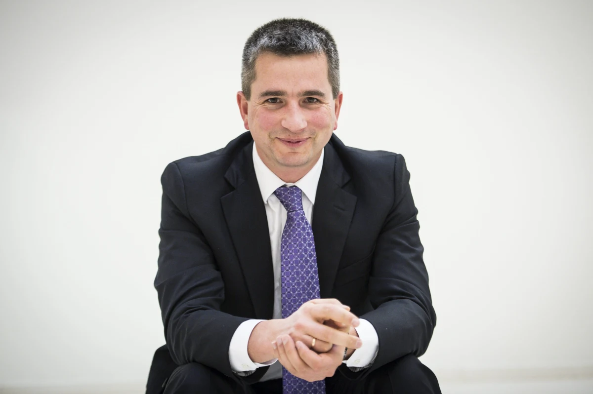 Ministerstwo Finansów nie ograniczało środków na wynagrodzenia osób, które liczą głosy w komisjach wyborczych - poinformował minister finansów Mateusz Szczurek. „Nie ograniczaliśmy środków na inwestycje, nie ograniczaliśmy środków na wynagrodzenia tych, którzy liczą głosy i pracują w obwodowych komisjach. Z tego punktu widzenia zakładamy, że szacunki budżetowe i potrzeby, które przedstawiała PKW, są właściwe i dobrze obliczone” - zapewnił.