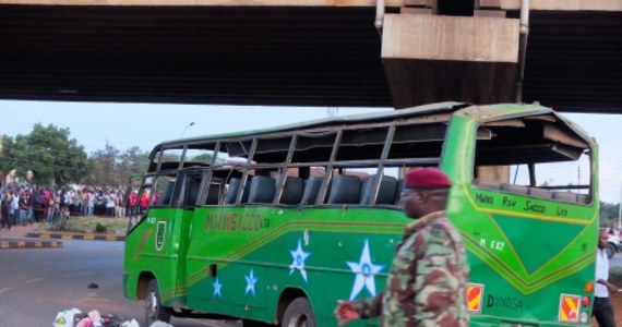 Somalijscy islamiści z milicji Al-Szabab przyznali się do egzekucji 28 niemuzułmańskich pasażerów autobusu, który uprowadzili na północnym wschodzie Kenii. Miał to być odwet za operacje policji kenijskiej przeciwko radykałom w meczetach w Mombasie.