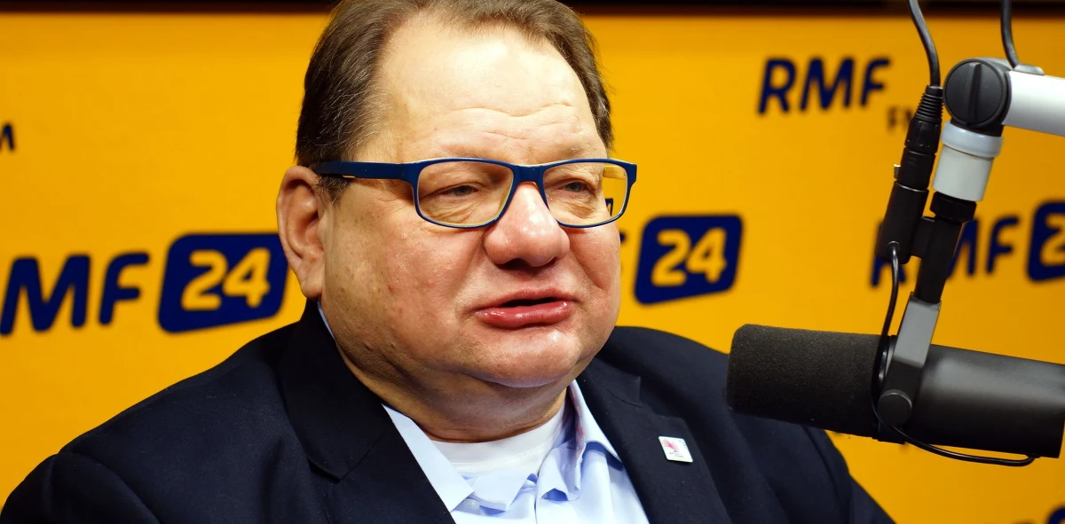 "Nie mam pojęcia, co się stało Millerowi. Bardzo proszę nie łączyć mnie z tym, co w ostatnich dniach robił" - mówi Ryszard Kalisz w Kontrwywiadzie RMF FM o współpracy szefa SLD i Jarosława Kaczyńskiego. "Łapię się za głowę, jak mogło mu to przyjść do głowy, żeby poprzeć antysystemowy pomysł Kaczyńskiego" - dodaje. 