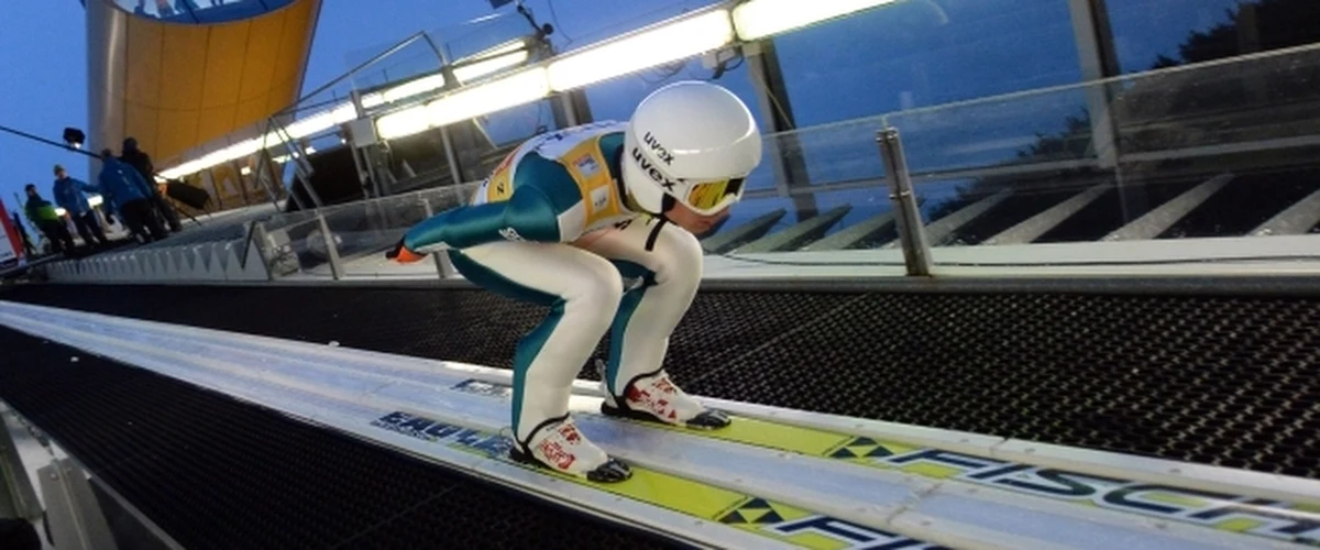 Dopiero we wtorek zapadnie ostateczna decyzja, czy Kamil Stoch poleci na kolejne zawody Pucharu Świata w skokach narciarskich do Finlandii. Obrońca trofeum z ubiegłego sezonu jest już po badaniach, które na szczęście wykluczyły poważny uraz.