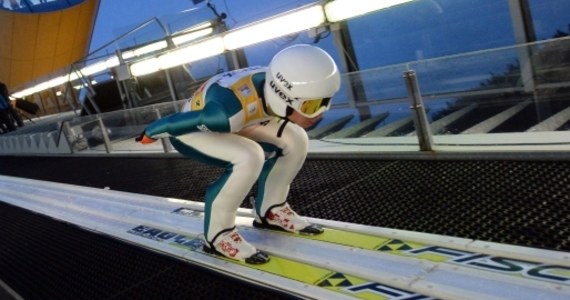 Dopiero we wtorek zapadnie ostateczna decyzja, czy Kamil Stoch poleci na kolejne zawody Pucharu Świata w skokach narciarskich do Finlandii. Obrońca trofeum z ubiegłego sezonu jest już po badaniach, które na szczęście wykluczyły poważny uraz.