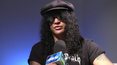 Slash o poszukiwaniach wokalisty Velvet Revolver  