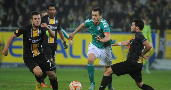 Legia Warszawa przegrała pierwszy mecz w tegorocznych rozgrywkach Ligi Europejskiej. Stołeczni ulegli na wyjeździe 0:1 belgijskiemu Lokeren. Mistrz Polski do ostatniej kolejki będzie musiał bronić pierwszego miejsca w grupie.