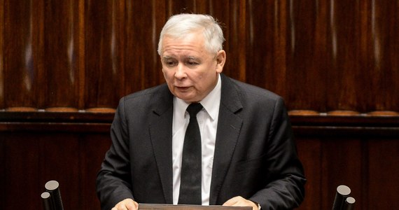 Członek komisji wyborczej w Działoszynie w Łódzkiem złożył do prokuratury doniesienie na prezesa PiS Jarosława Kaczyńskiego. Chodzi o jego sejmową wypowiedź dotyczącą sfałszowania wyborów.