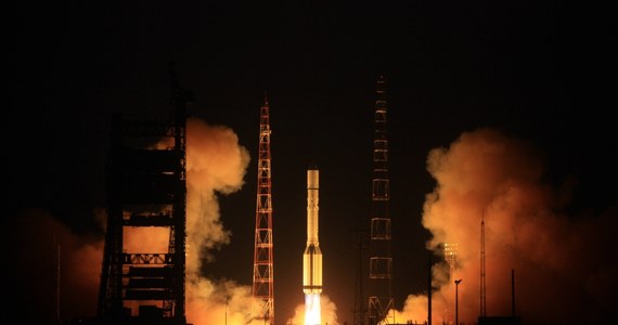 Minionej nocy z kosmodromu Plesieck wystartowała rakieta nośna "Sojuz-2.16", która wyniosła na orbitę okołoziemską satelitę nawigacyjnego nowej generacji "Glonass-K" - poinformował przedstawiciel ministerstwa obrony Rosji płk Aleksiej Zołotuchin.