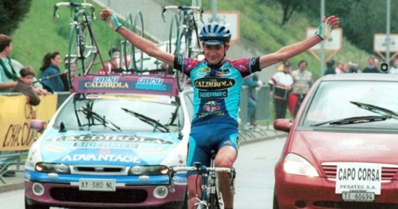 Włoski kolarz Marco Pantani nie został pobity - twierdzi profesor Franco Tagliaro w związku ze śledztwem, które wznowiono dziesięć lat po tragicznej śmierci słynnego "Pirata". 