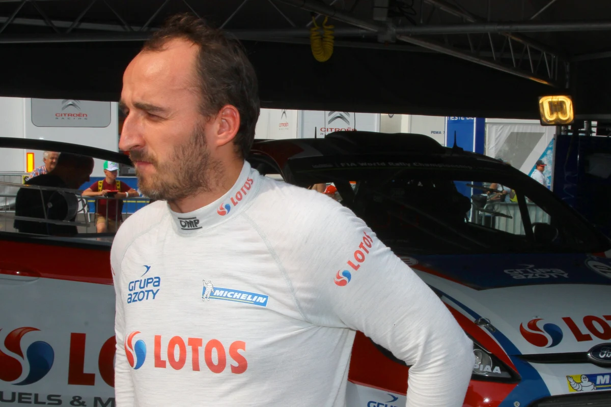 Były kierowca Formuły 1 Robert Kubica przyznał, że w sezonie 2015 byłby najbardziej zainteresowany dalszą kontynuacją kariery i startami w rajdowych mistrzostwach świata. "Preferuję pozostanie w WRC, w tym roku zdobyłem sporo doświadczeń, które powinny zaprocentować w kolejnych latach" - powiedział w wywiadzie dla jednego z portali motoryzacyjnych.