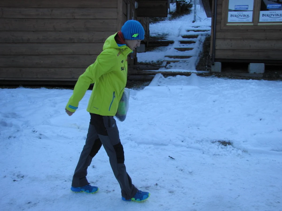 Kamil Stoch - nasz dwukrotny mistrz olimpijski z Soczi - już po zabiegu w Nowym Targu. Do tych informacji dotarł reporter RMF FM Maciej Pałahicki. 
Lekarz kadry skoczków Aleksander Winiarski usunął zmiany chrzęstno - kostne, które powstały podczas kontuzji stawu skokowego.