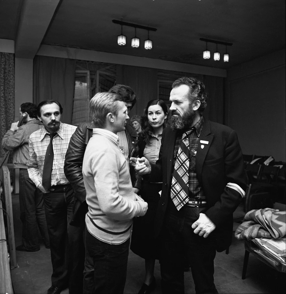 "W czwartek w szpitalu w Katowicach zmarł Kazimierz Świtoń, działacz opozycyjny w PRL, współzałożyciel wolnych związków zawodowych, poseł na Sejm I kadencji"  - czytamy na stronie solidarnosc.org.pl. Świtoń miał 83 lata.