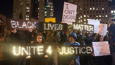 Amerykanie demonstrują przeciw brutalności policji