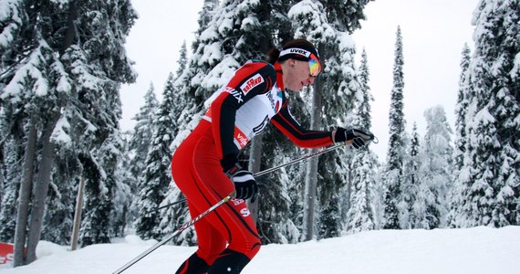 Po godz. 10 w Lillehammer Justyna Kowalczyk wystartuje w swojej koronnej konkurencji - czyli na 10 kilometrów "klasykiem". Dziś ostatni etap norweskiego minicyklu. Na trasę zawodniczki wyruszą z zachowaniem różnic czasowych po dwóch wcześniejszych etapach. A to oznacza, że Polka ma 1,5 minuty straty do prowadzącej Marit Bjoergen. 