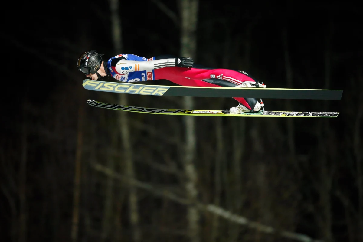 15 miejsce zajął w konkursie skoków narciarskich w Lillehammer Piotr Żyła. Organizatorzy zdecydowali się zakończyć zmagania tylko po jednej serii. Aleksander Zniszczoł zajął 28 miejsce, a wygrał Czech Roman Koudelka.