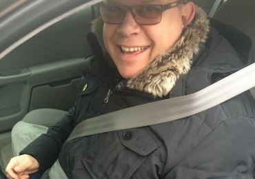 Ekspert radzi: Nie zapinaj pasów bezpieczeństwa na kurtkę