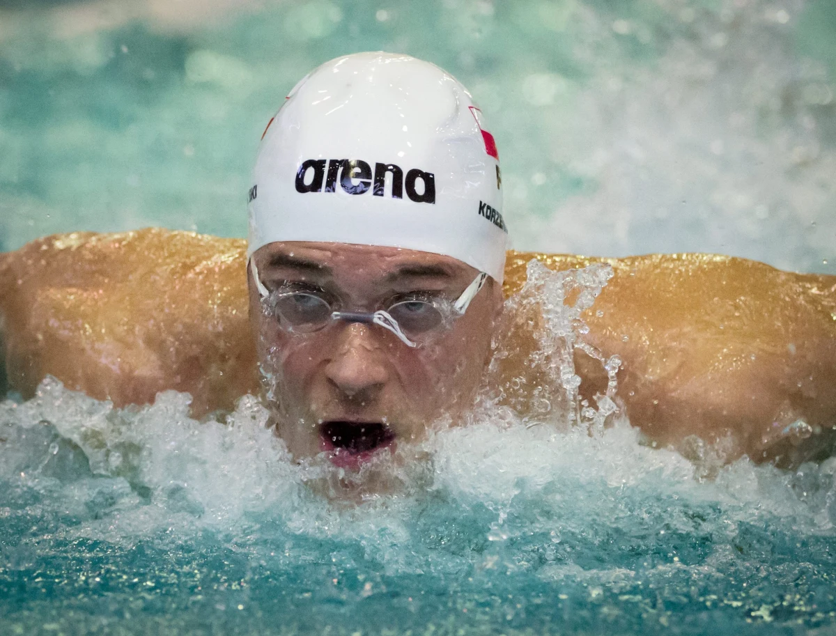 Paweł Korzeniowski brązowym medalistą na 200 m stylem motylkowym mistrzostw świata na krótkim basenie w Dausze. 