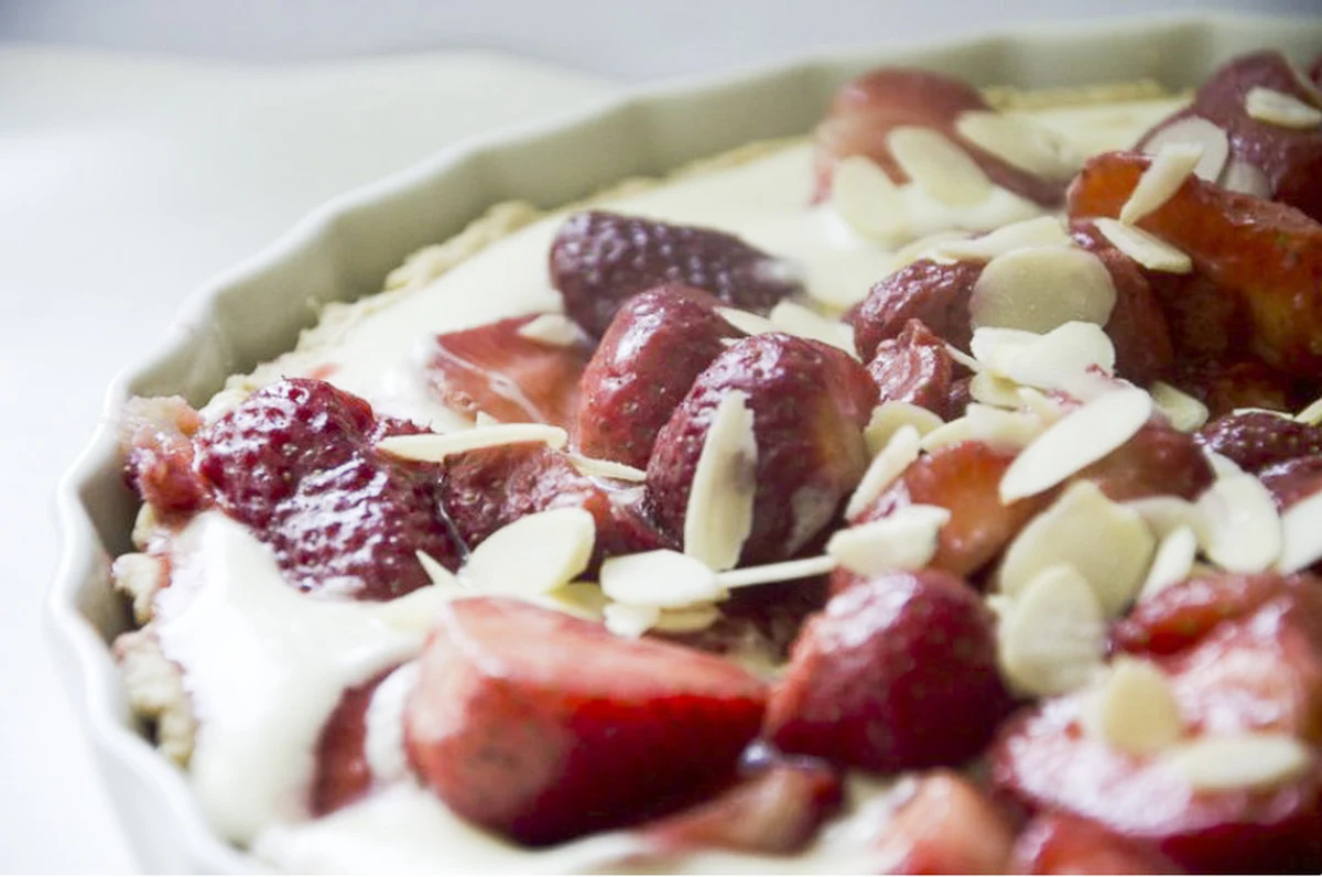 Jeść mniej, nie tyć i nie czuć głodu. Spełnienie marzeń osób, które są ciągle na diecie obiecują naukowcy z Imperial College London i University of Glasgow. Stworzyli oni dodatek do pokarmów, który wykorzystując naturalne mechanizmy działania naszego organizmu przekonuje nas, że jesteśmy już najedzeni. Jak pisze w najnowszym numerze czasopismo "Gut", pierwsze testy z udziałem ludzi przyniosły obiecujące wyniki.