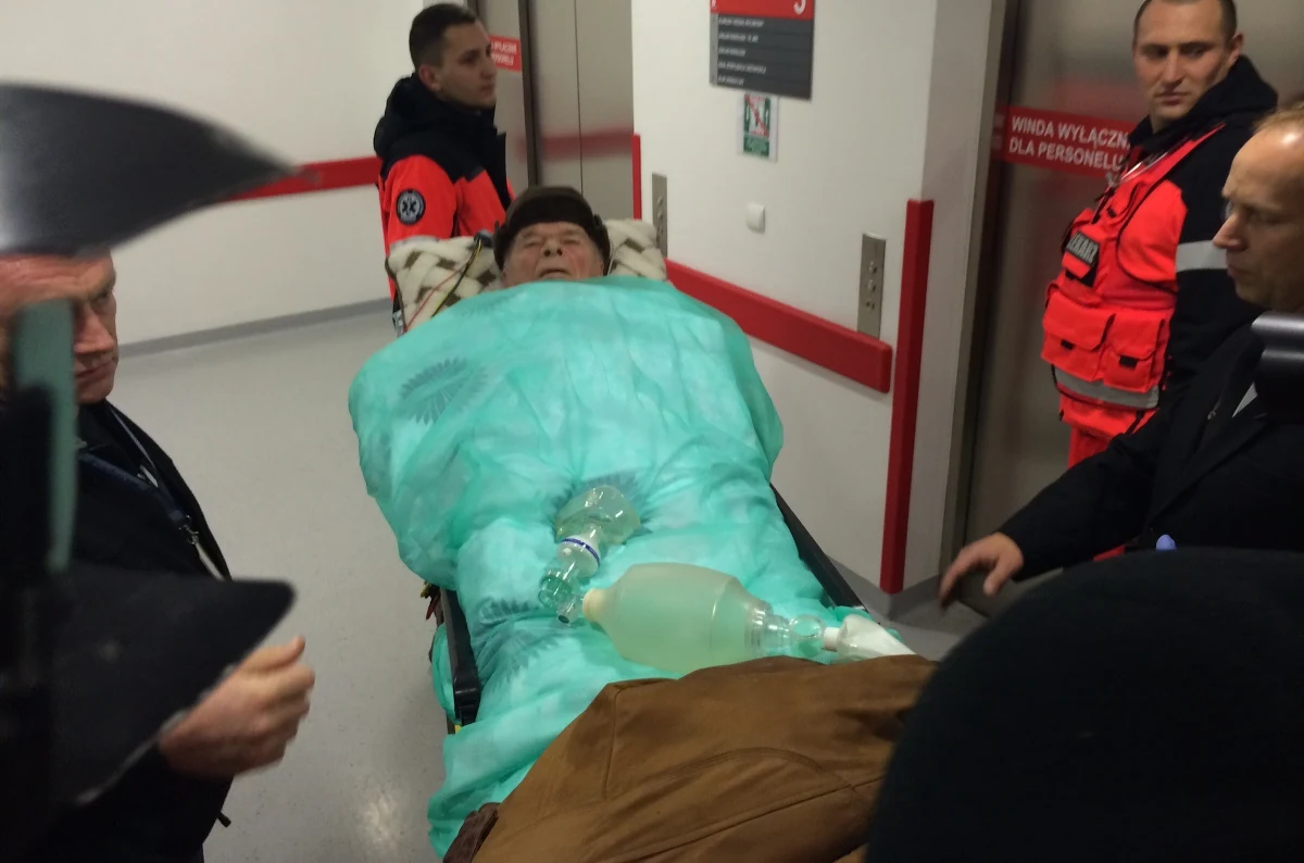 Po dwóch dniach generał Czesław Kiszczak został wypisany ze szpitala w Gdańsku. W asyście policji trafił tam na przymusowe badania. Miały one wykazać, czy może brać udział w procesie odwoławczym ws. stanu wojennego. 
O wysłaniu Kiszczaka na badania zdecydował  Sąd Apelacyjny w Warszawie.