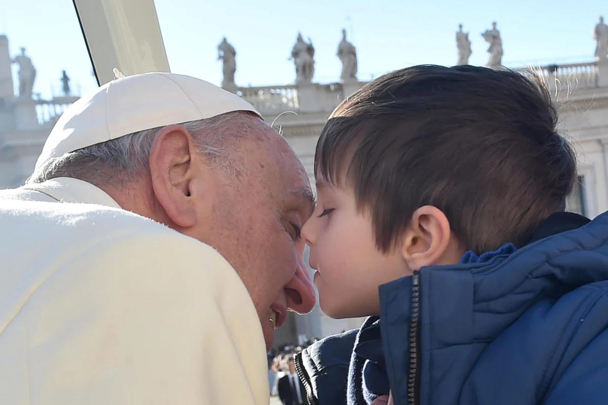 Papież Franciszek w czasie środowej audiencji na Placu Św. Piotra pocieszał chłopca, rozpaczającego po utracie ukochanego psa. Niebo jest otwarte dla wszystkich stworzeń bożych – powiedział Franciszek.