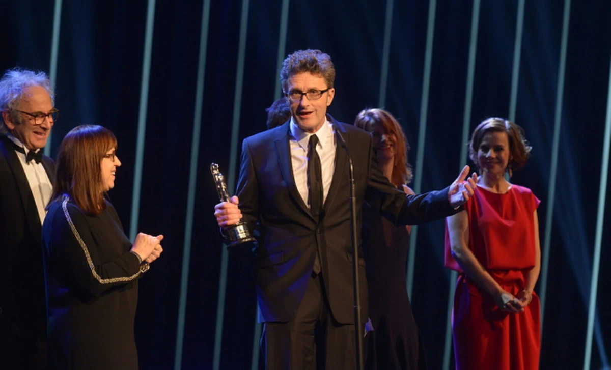 "Ida" Pawła Pawlikowskiego doceniona na gali rozdania europejskich Oscarów! Twórcy filmu otrzymali nagrody Europejskiej Akademii Filmowej dla najlepszego filmu, a także za najlepszy scenariusz i reżyserię. W ich ręce trafiła również statuetka od publiczności. 