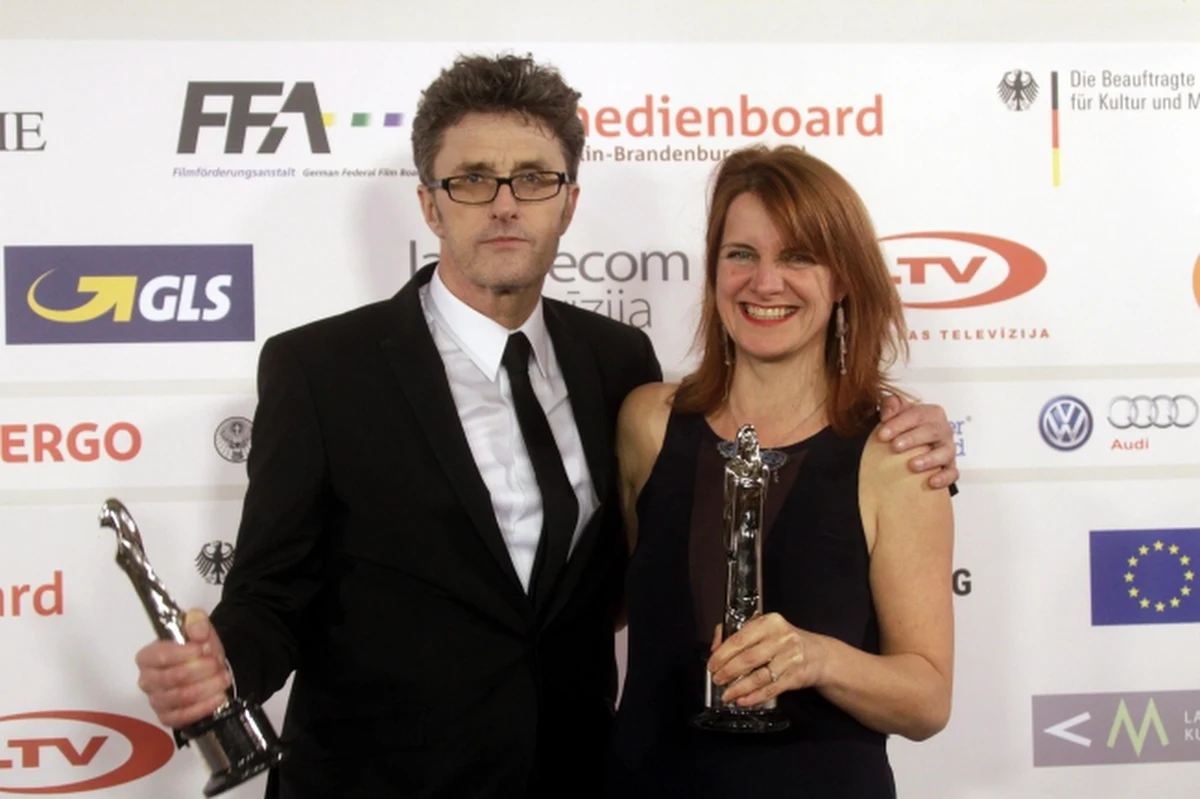 "Jak wspominam czas po wczorajszej gali rozdania Europejskich Nagród Filmowych? Entuzjazm, mnóstwo kierowanych do nas miłych słów” – mówi reżyser „Idy”, Paweł Pawlikowski. „W ogóle, jeśli chodzi o przyjęcie tego filmu, atmosfera wokół "Idy" jest bardzo dobra. Podkreślę, że ten film efekt pracy bardzo wielu ludzi, wśród nich znakomitych autorów zdjęć, aktorek” - dodaje. 