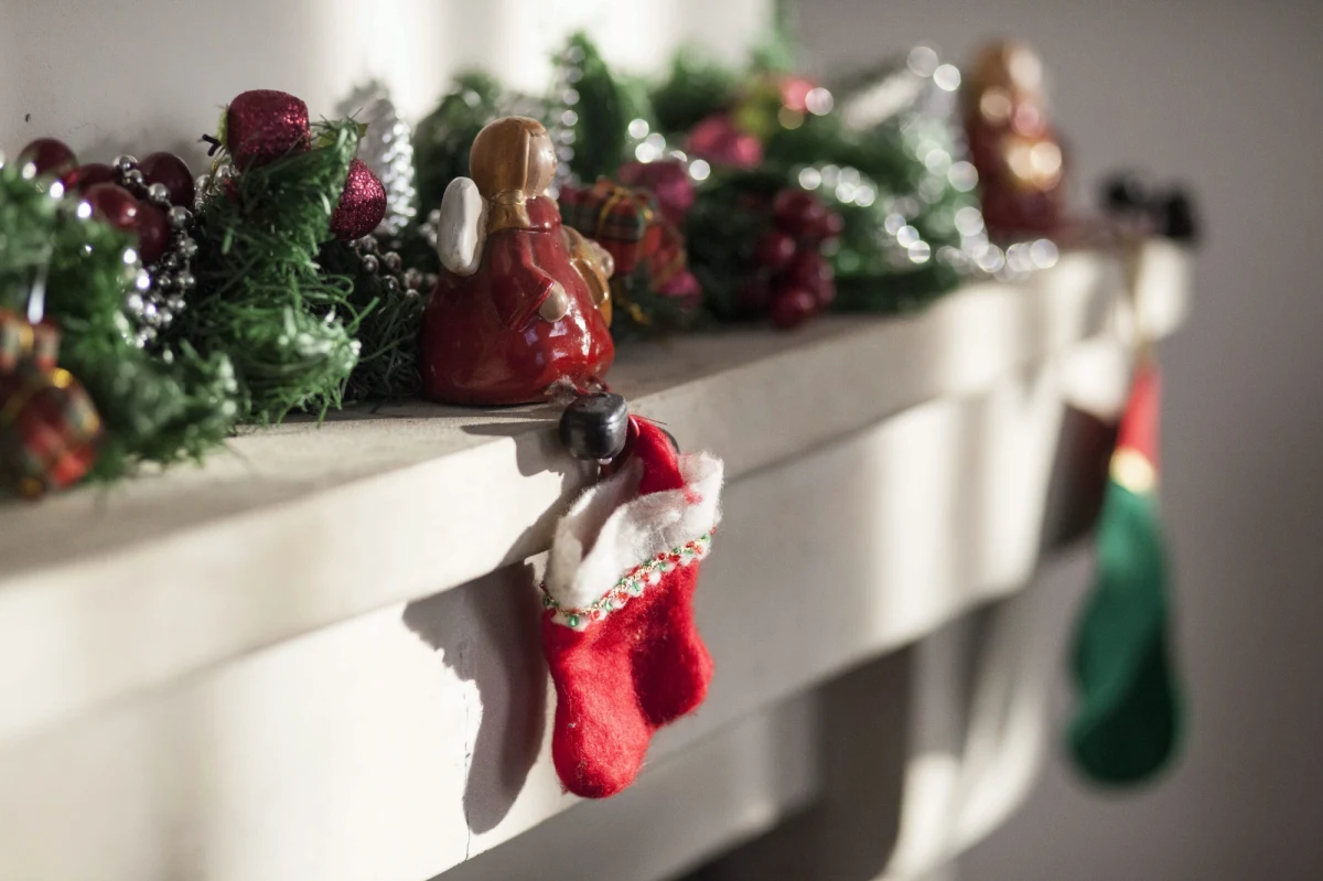 Święta coraz bliżej! Na niewiele ponad tydzień przed Wigilią pytamy Was o świąteczne prezenty. Pomóżcie nam stworzyć listę najbardziej niechcianych podarków. Głosujcie w naszej sondzie! Wpisujcie swoje typy w komentarzach pod artykułem! Miłej zabawy. 
