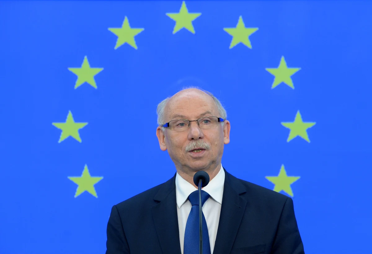 Były unijny komisarz Janusz Lewandowski zostanie nowym szefem Rady Gospodarczej przy Premierze. Wcześniej tę funkcję pełnił Jan Krzysztof Bielecki.