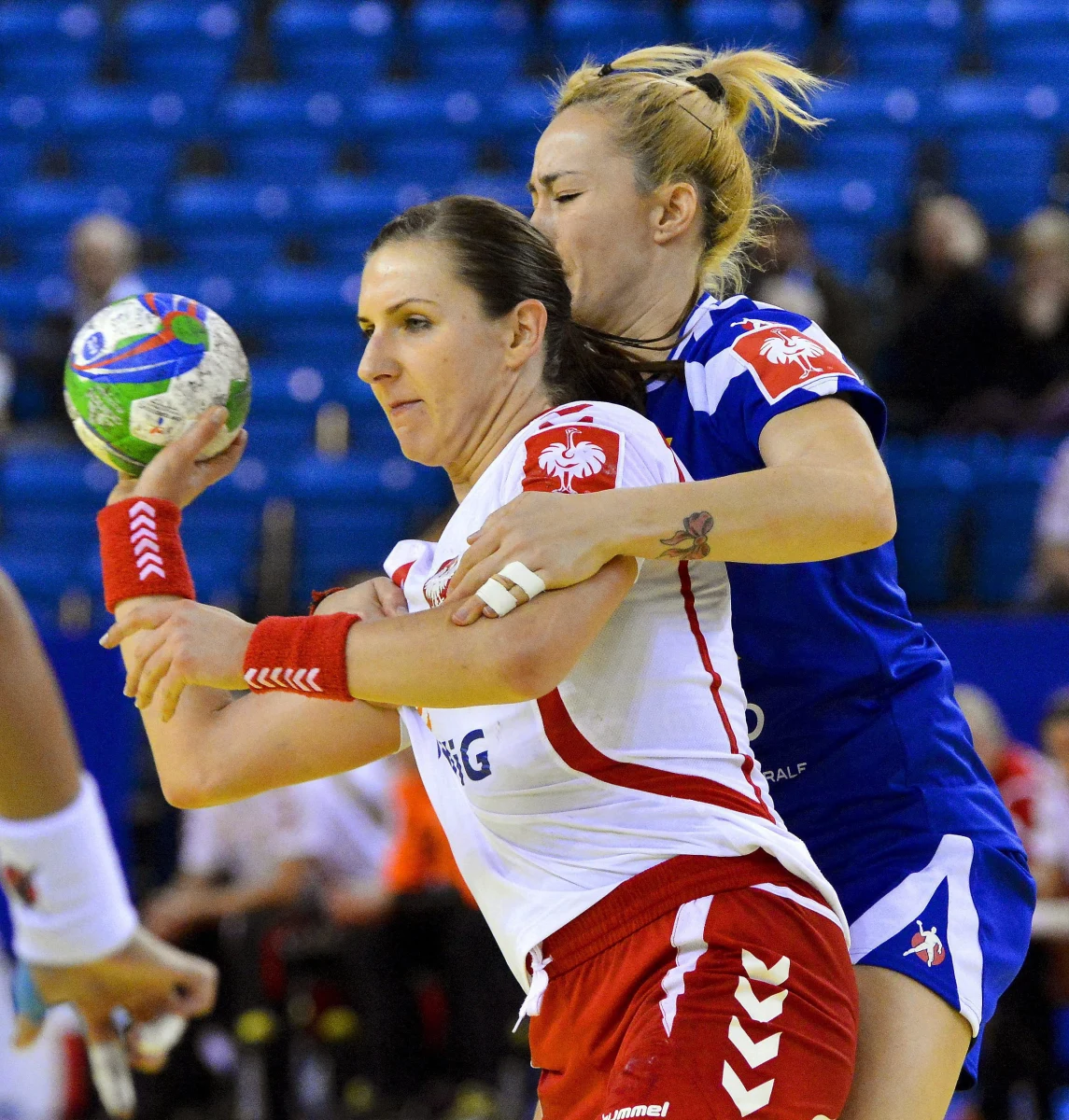 Polskie piłkarki ręczne przegrały w Debreczynie z reprezentacją Rumunii 19:24 (9:11) w trzecim meczu drugiej fazy mistrzostw Europy. Tym spotkaniem biało-czerwone zakończyły udział w imprezie.