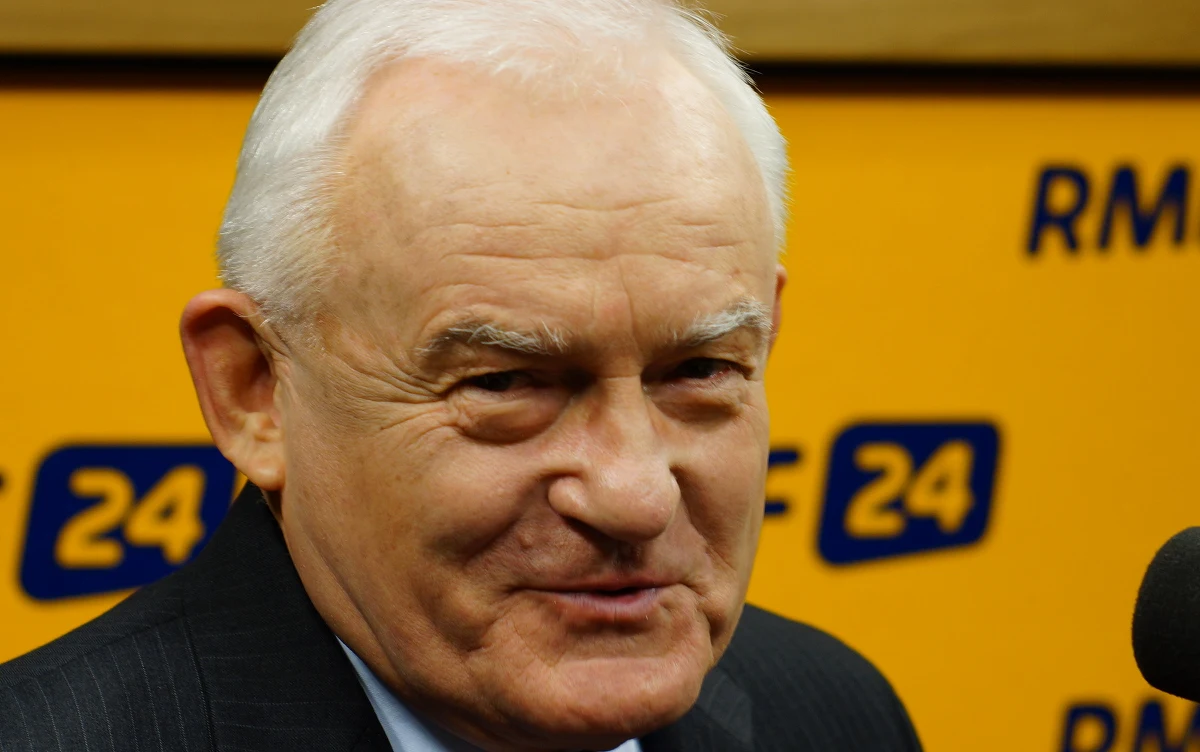 „Oskarżenie, że ja i prezydent Kwaśniewski pomagaliśmy naszym wielkim sojusznikom - to byłoby ładne ukoronowanie mojej kariery” – mówi były premier Leszek Miller w Kontrwywiadzie RMF FM. „Niemożliwe, żebym stanął przed Trybunałem Stanu. Posłowie są na tyle mądrzy, że taki wniosek nie przejdzie” – ocenia Miller. „Polscy oficerowie nie uczestniczyli w żadnym torturowaniu. Służby amerykańskie nie podlegają ani polskiemu prezydentowi ani premierowi” – komentuje.