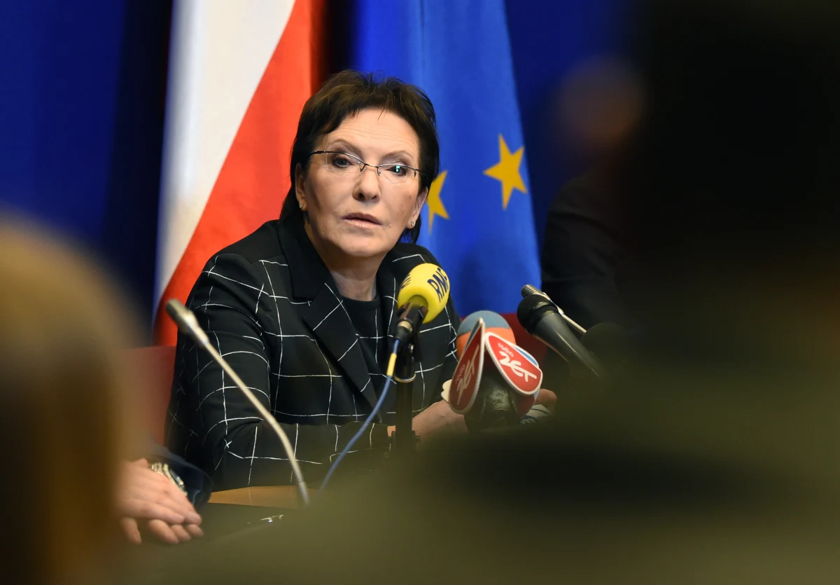 W miejsce odwołanych w ostaniach dniach wiceministrów Ewa Kopacz wprowadzi do resortów: zdrowia, edukacji, skarbu i infrastruktury - pełnomocników ds. realizacji obietnic z expose - dowiedział się reporter RMF FM Mariusz Piekarski. Wszędzie te stanowiska obejmą posłanki Platformy Obywatelskiej. Te zmiany to efekt przeglądu resortów. 