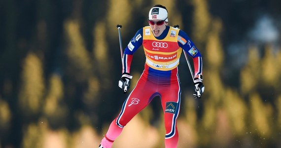 ​Norweżka Marit Bjoergen wygrała w Davos sprint techniką dowolną zaliczany do Pucharu Świata w biegach narciarskich. To jej 70. zwycięstwo w karierze w zawodach tej rangi. Druga była Szwedka Stina Nilsson, a trzecia Norweżka Ingvild Flugstad Oestberg. Skandynawskie media komentując zawody podkreślają jednak, że pomimo ponownego zwycięstwa Marit Bjoergen nie było ono już tak zdecydowane, mężczyźni zawiedli, a norweska dominacja została przełamana.