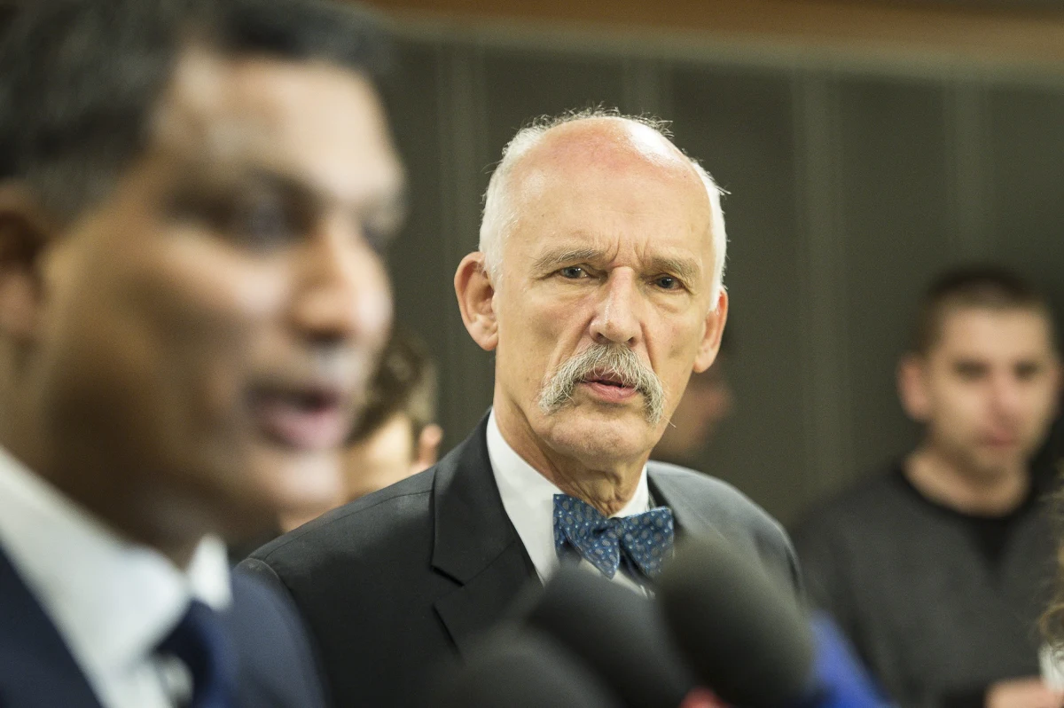 Lider Kongresu Nowej Prawicy liczy na władzę absolutną. Jeśli nie uda się zmiana statutu, stworzy nową formację. Jak dowiedziała się "Rzeczpospolita", Janusz Korwin-Mikke konsultuje w swoim otoczeniu rejestrację nowej partii.