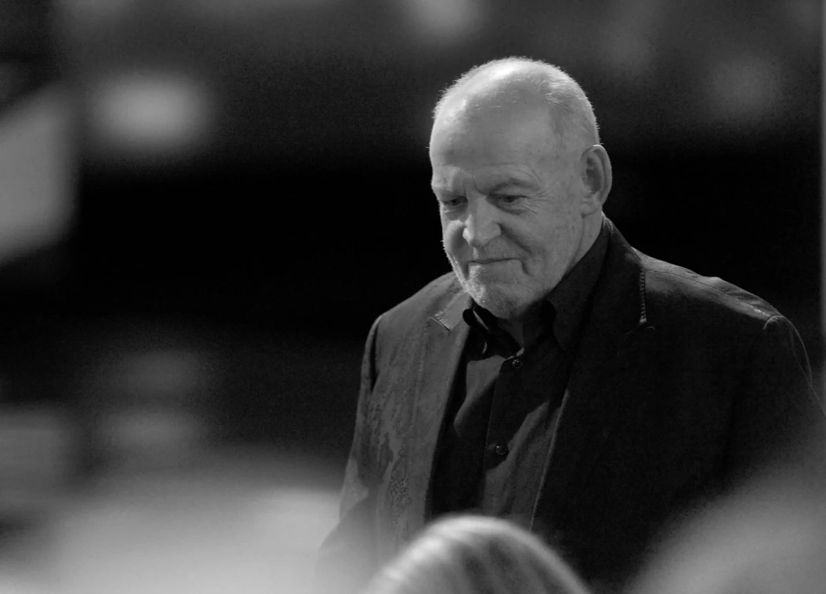 Nie żyje wybitny muzyk Joe Cocker. Wokalista zmarł w wieku 70 lat w Stanach Zjednoczonych. Jak przekazała wytwórnia Sony Music, artysta chorował na raka płuc.