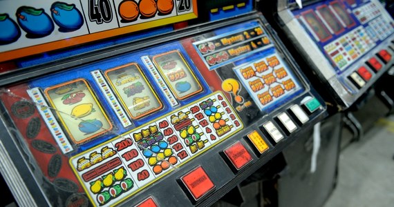 11 automatów do gier zarekwirowali funkcjonariusze Służby Celnej z Rzeszowa. Maszyny do urządzania nielegalnych gier zostały znalezione podczas kontroli w dwóch rzeszowskich lokalach.