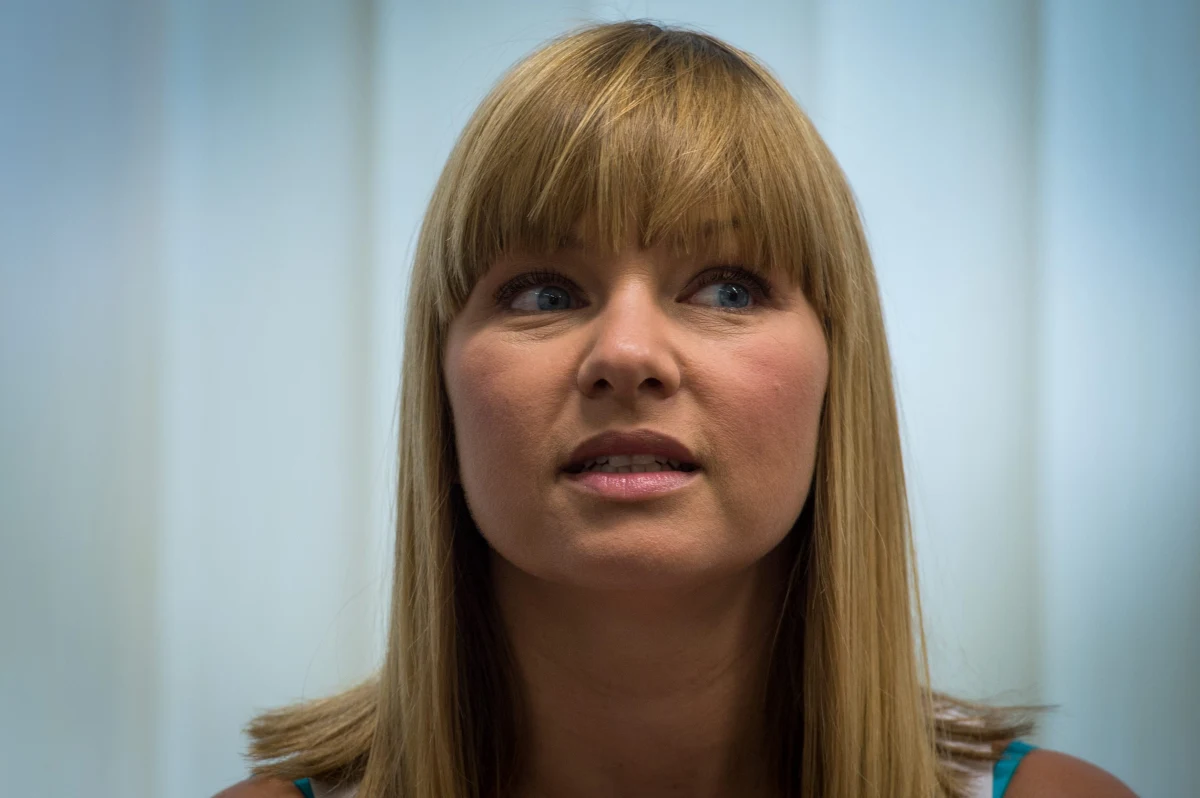 Popularna aktorka Katarzyna Bujakiewicz zrzeknie się mandatu radnej wielkopolskiego sejmiku. Jak poinformowała, ma to związek z koniecznością ujawnienia w oświadczeniu majątkowym danych o jej dochodach. 