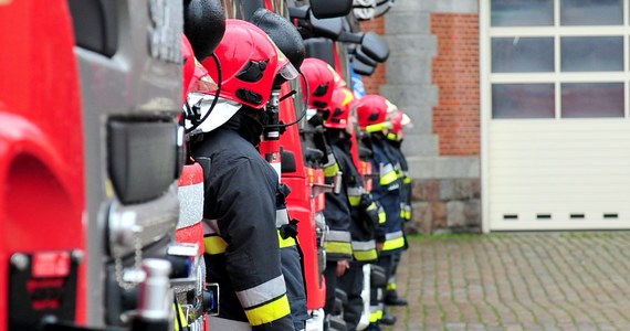 8-letni chłopiec zginął a trzy osoby zostały ranne w pożarze domu wielorodzinnego w Poznaniu. W pożarze, który wybuchł nad ranem w jednorodzinnym domu we Włocławku, zginęła jedna osoba. Od Wigilii do dzisiejszego poranka w pożarach zginęło 14 osób. 